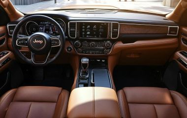 Jeep Grand Cherokee WK2: Обзор и характеристики внедорожника