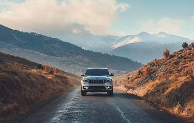 Ваш идеальный Jeep Grand Cherokee Laredo - мощь и стиль!