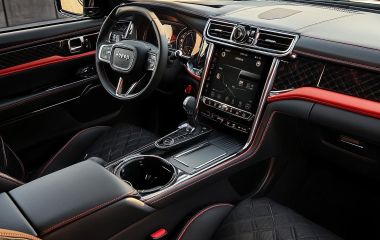 Jeep Grand Cherokee 6.2 V8 HEMI Trackhawk - характеристики и описание